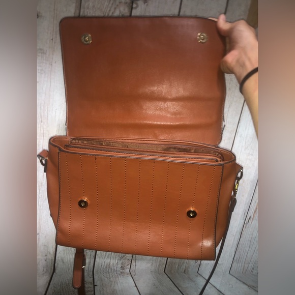 Adrienne Vittadini Handbag Satchel Brown Great Condition. - Picture 3 of 11